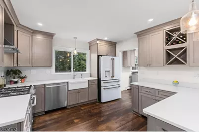9 Parkwood Rd, Roxbury Township, NJ 07876 - Photo 8