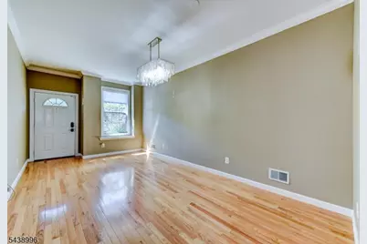 118 Barclay Dr, Nutley, NJ 07110 - Photo 2