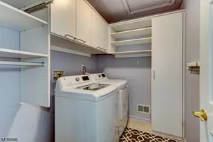 118 Barclay Dr, Nutley, NJ 07110 - Photo 18