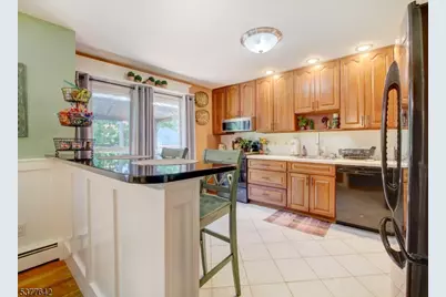 17 Sunset Dr, Mount Olive, NJ 07828 - Photo 10