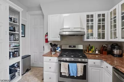1 Franklin Pl Unit #2, Morristown, NJ 07960 - Photo 12