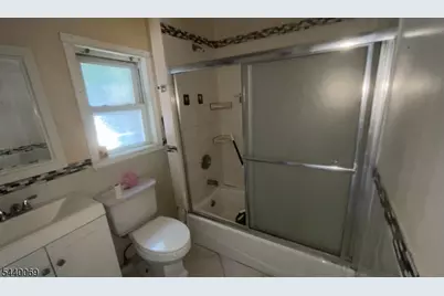 318 Cortlandt St, Belleville, NJ 07109 - Photo 8