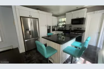 318 Cortlandt St, Belleville, NJ 07109 - Photo 6