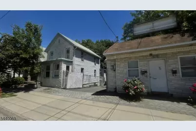 318 Cortlandt St, Belleville, NJ 07109 - Photo 2