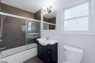 410 Lafayette Ave, Cliffside Park, NJ 07010 - Photo 14