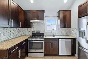 410 Lafayette Ave, Cliffside Park, NJ 07010 - Photo 6