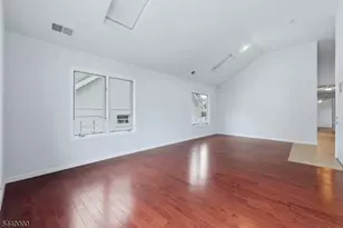 410 Lafayette Ave, Cliffside Park, NJ 07010 - Photo 4