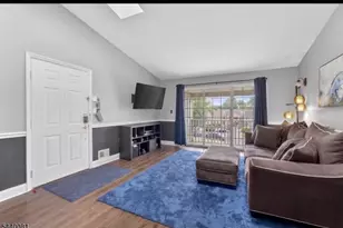 3910 Graham Ct, Bridgewater, NJ 08807 - Photo 2