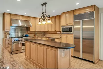 27 Hamilton Dr West, North Caldwell, NJ 07006 - Photo 10