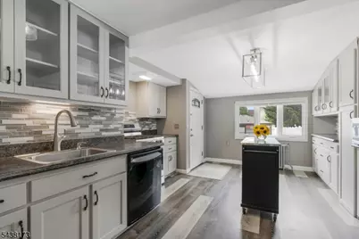 5 3rd St, Raritan, NJ 08869 - Photo 8