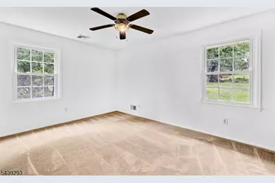 15 Linda Ln, Green Brook Township, NJ 08812 - Photo 28