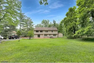 15 Linda Ln, Green Brook Township, NJ 08812 - Photo 32