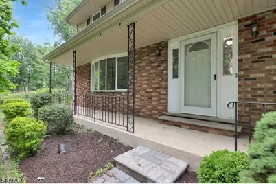 15 Linda Ln, Green Brook Township, NJ 08812 - Photo 4