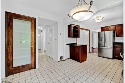 15 Linda Ln, Green Brook Township, NJ 08812 - Photo 14