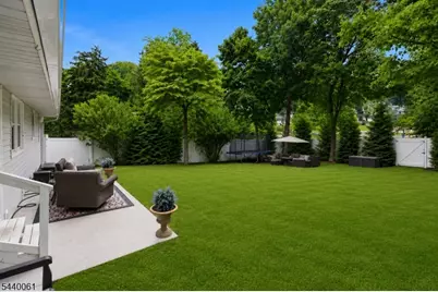 5 Arrowhead Trl, Sparta Township, NJ 07871 - Photo 20