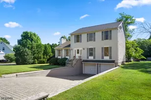 32 Montville Ave, Montville Township, NJ 07045 - Photo 2