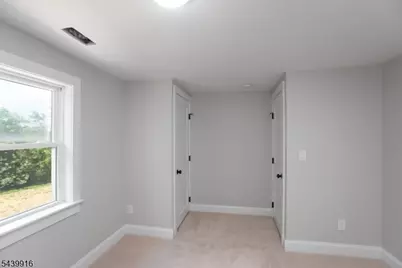 230 Skillmans Ln, Franklin Township, NJ 08873 - Photo 20