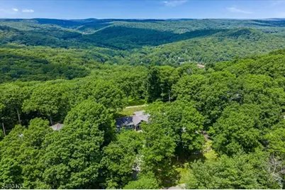 8 Sheeprock Rd, Kinnelon, NJ 07405 - Photo 42