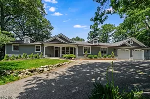 8 Sheeprock Rd, Kinnelon, NJ 07405 - Photo 2