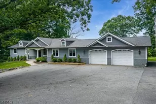 8 Sheeprock Rd, Kinnelon, NJ 07405 - Photo 34