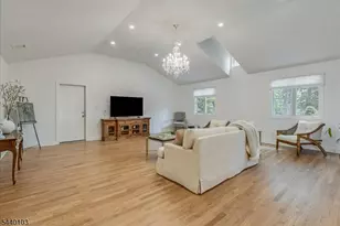8 Sheeprock Rd, Kinnelon, NJ 07405 - Photo 4