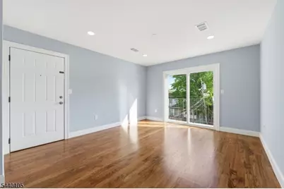 23 Edwin Pl, Newark, NJ 07112 - Photo 4