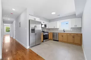 23 Edwin Pl, Newark, NJ 07112 - Photo 2