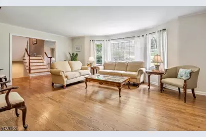 33 Runnymede Rd, Chatham Township, NJ 07928 - Photo 4
