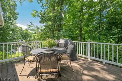 33 Runnymede Rd, Chatham Township, NJ 07928 - Photo 16