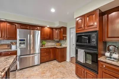 33 Runnymede Rd, Chatham Township, NJ 07928 - Photo 14