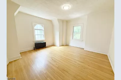 166 Washington Pl, Ridgewood, NJ 07450 - Photo 2