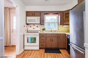 59 Hooyman Dr, Clifton, NJ 07013 - Photo 12