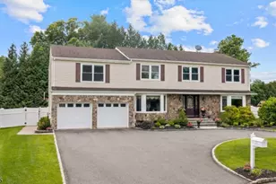 16 Trinity Pl, East Hanover Township, NJ 07936 - Photo 1