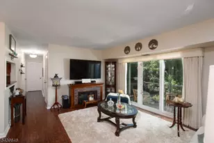 70 Haverhill Pl, Franklin Township, NJ 08873 - Photo 2