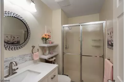 70 Haverhill Pl, Franklin Township, NJ 08873 - Photo 10