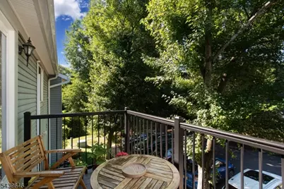 70 Haverhill Pl, Franklin Township, NJ 08873 - Photo 4