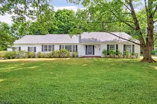 7 Village Rd, Florham Park, NJ 07932 - Photo 2
