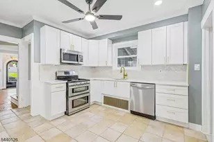 423 E Lincoln Ave, Roselle Park, NJ 07204 - Photo 2