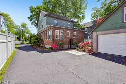 423 E Lincoln Ave, Roselle Park, NJ 07204 - Photo 10
