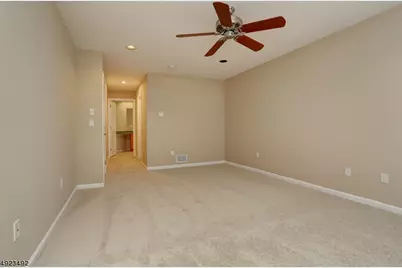 215 Raymound Blvd, Parsippany, NJ 07054 - Photo 10