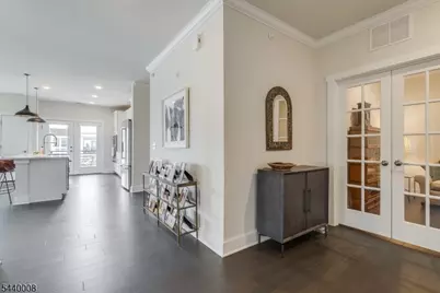 3 Vanderbilt Blvd #402, Florham Park, NJ 07932 - Photo 4