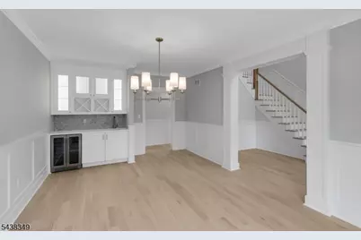 22 Monroe Pl, Bernards Township, NJ 07920 - Photo 8