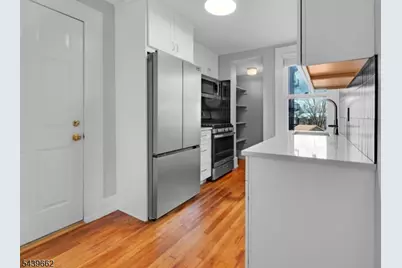 8 Kent Place Blvd, Summit, NJ 07901 - Photo 8