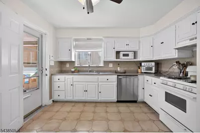 245 N 11th St, Kenilworth, NJ 07033 - Photo 6