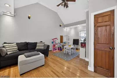 245 N 11th St, Kenilworth, NJ 07033 - Photo 8