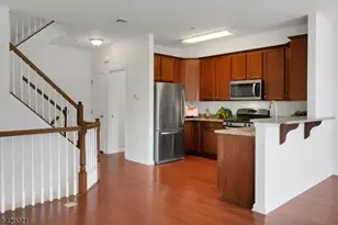 310 Waterview Ct, Hanover Township, NJ 07927 - Photo 10