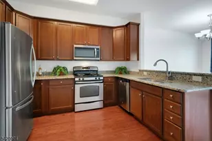 310 Waterview Ct, Hanover Township, NJ 07927 - Photo 12