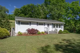 29 Clove Rd, Wantage, NJ 07461 - Photo 1