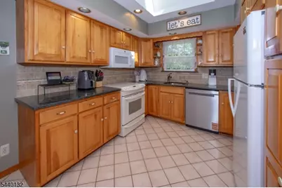 29 Clove Rd, Wantage, NJ 07461 - Photo 6