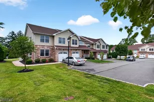 3 Harvey Ct, Clark Township, NJ 07066 - Photo 2